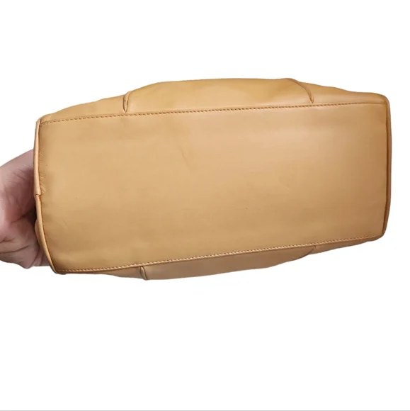 LOEWE Bundle - Picture 9 of 16